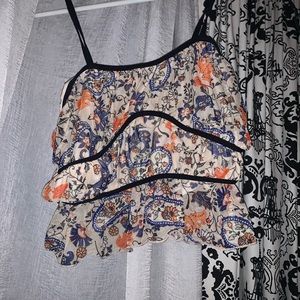 Cute cropped patterned blouse